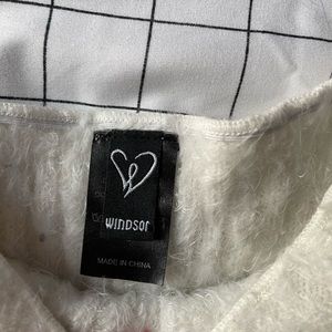 worn once. super comfortable and not itchy.